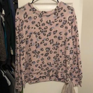 Long sleeve cheetah print